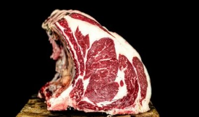 Vente de côte de boeuf maturée à Hauterives